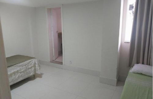 Vista para a lagoa - Enseada Azul, perto da Bacutia e Peracanga - Duas suítes Ar Condicionado - Varanda Gourmet - Lazer Completo, piscinas, quadras, sauna, pescaria, náutica, bar, restaurante, parques - Estacionamento e Portaria 24h - Foto 65