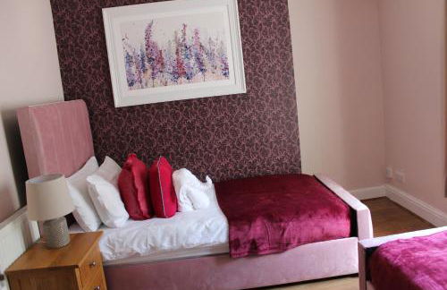 York Place Beautiful Apartment 5 Bedrooms Sleeps 9 - Foto 30