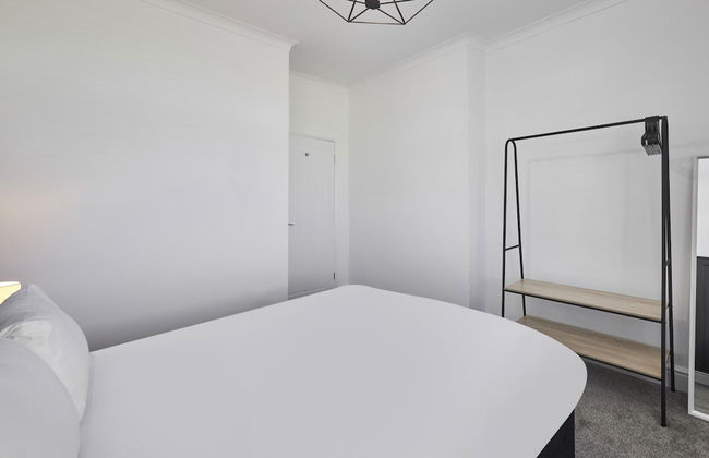 Host Stay Spring Cottage - Photo 14