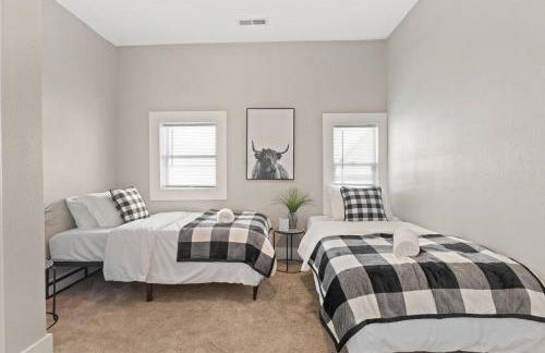 Chic 6BR Retreat:10 beds 3.5 Baths for Groups*ste - Foto 6