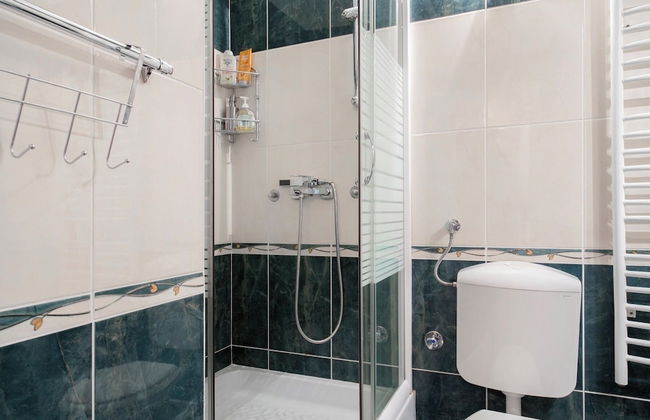 Central Park Apartments - Photo 44