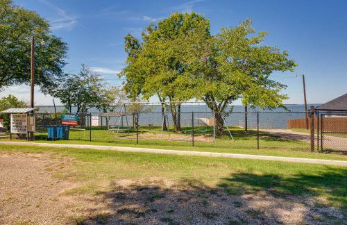 Game Room and Walk to Beach Gun Barrel City Gem! - Foto 27