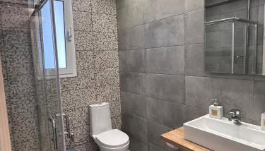 Rodini Inn - Photo 4