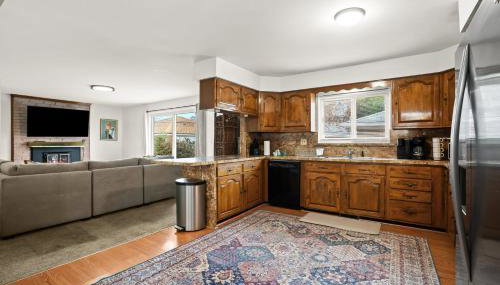 Charming Home Near Target and Parks 2 Bathrooms - Foto 3
