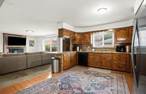 Charming Home Near Target and Parks 2 Bathrooms - Foto 3