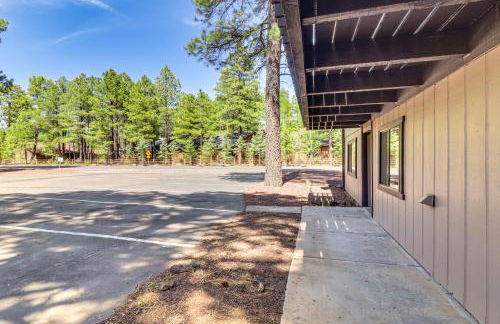 7 Mi to Rainbow Lake Pinetop Condo with Patio! - Foto 25