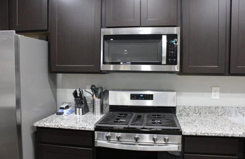 Modern Desert Retreat w AC & Mountain Views - Foto 12