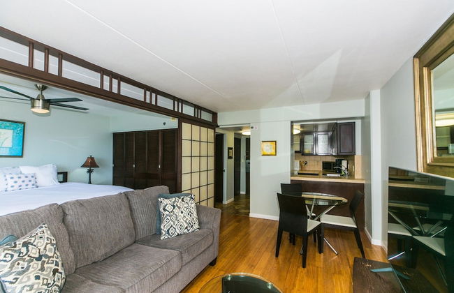 Spacious One Bedroom Harbor View Condos at Ilikai Marina With Private Balcony - Foto 70