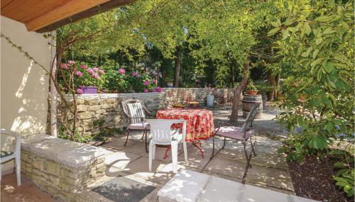 Awesome Home In Crillon Le Brave - Foto 4