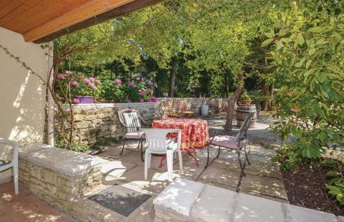 Awesome Home In Crillon Le Brave - Foto 4