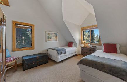 Ellis Peak by Avantstay Beautiful Mckinney Cabin w/ Filtered Lake Views - Foto 44