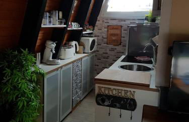 Ferienhaus zum Wohlfühlen in der Eifel, Poolnutzung, Tennis, Minigolf, Seenähe - Photo 8