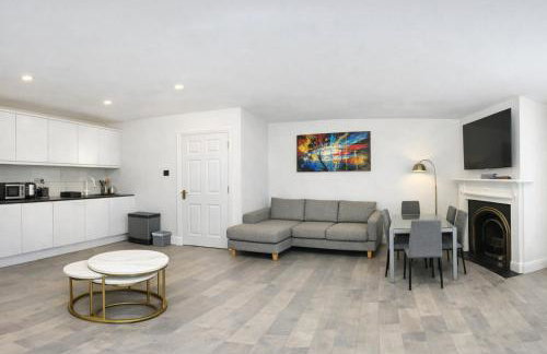 Entire Apartment hosted by Pius - Photo 1