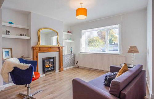 Relax with the whole family at the cosy cottage - Business rates available please enquire - Foto 2