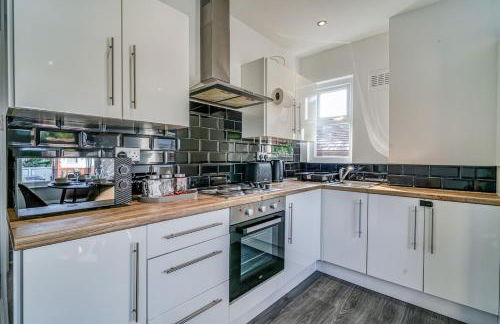 Budget 1-Bed Flat in Manchester - Photo 28