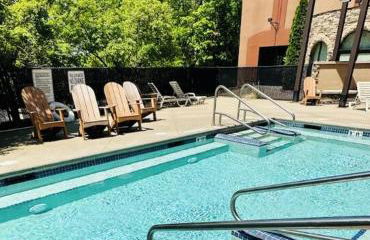 Family Getaway - Outdoor Activity Oasis - Mins to Downtown and Water Parks - Jacuzzi - Game Rm - Foto 48