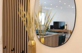 Großes Apartment mit Küche, Dusche, Badewanne, Balkon, Parkplatz vor dem Haus, ruhig gelegen, ADA4 - Foto 45