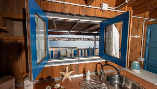 Cabin in front of idyllic majanicho beach - Photo 2