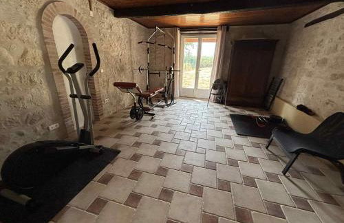 At Stéphanie and Damien's, Charming stone and pool - Foto 37