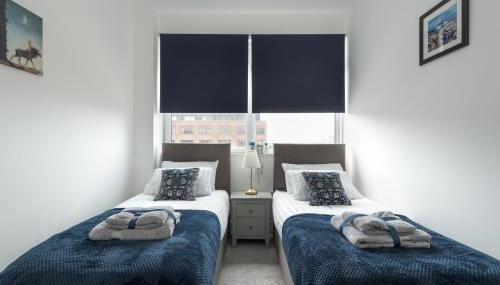 Deluxe 2 bed, 2 bathroom Milton Keynes apartment within walking distance to train station and City centre. - Foto 4