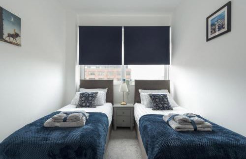 Deluxe 2 bed, 2 bathroom Milton Keynes apartment within walking distance to train station and City centre. - Foto 4