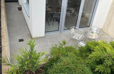 Modernes Apartment mit großer Terrasse & Parkplatz - Foto 9