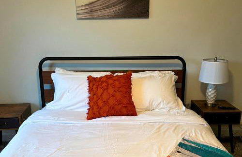 Surf Shack- North Muskegon Oasis - Foto 14