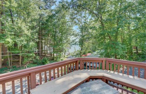 Saratoga Lake Boathouse Retreat - Photo 12