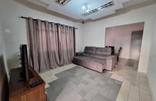 CASA - localizada no centro de Campo Grande - 2 quartos com ar e garagem para 2 carros - Foto 31