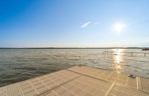 Scenic Cottage with Private Dock on Torch Lake - Foto 32