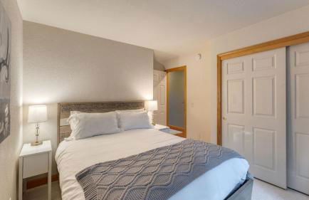 Golden Summit by AvantStay Stunning Secluded Cabin w Access to Tahoe Donner - Foto 28