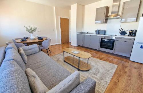 Free Parking City Centre Flat by City SuperHost - Photo 4