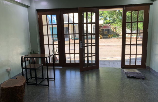 Beinte Singko de Marso Apartments - Photo 74