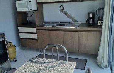 Stúdio andar superior, próximo ao hotel Rafain Palace - Foto 16