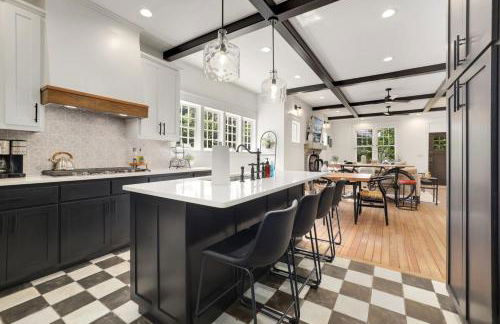 Tovey House-Walk to Downtown and Campus - Photo 23