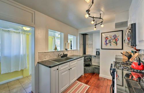 Chic Downtown Home with Grill, Steps to Main Street! - Foto 9