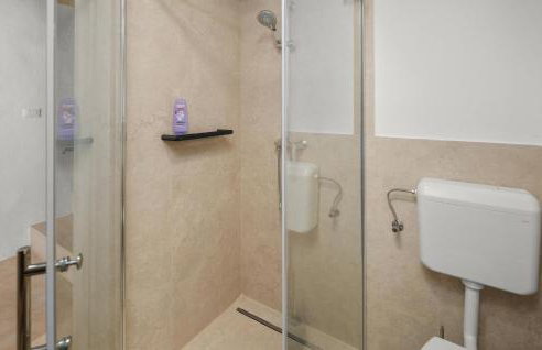 2 Bedroom Beautiful Home In Oprtalj - Foto 32