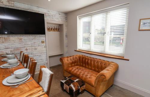 Beacon House - Photo 16