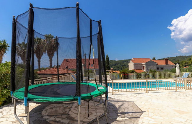 Villa in Sumartin Near the Beach & Ferry Port - Foto 25