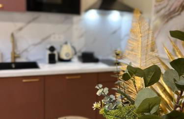 Cocon Blanc câlin avec Jacuzzi privatif - LoveRoom Insolite - Foto 29