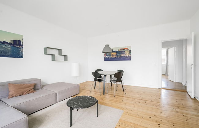 Fantastic 2-bed w Balcony in Charlottenlund - Foto 7