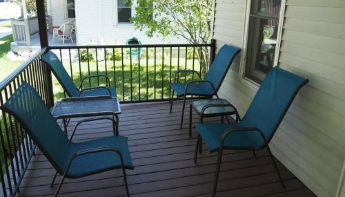 The Cute & Cozy - Lower Apt - Great Location! - Photo 2