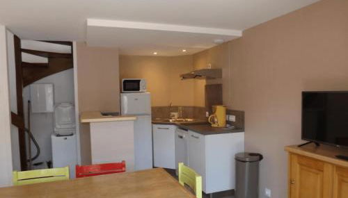 Gite 14 Séjour Détente au Puy Mary Gîte Équipé avec Terrasse Privative - Foto 1, Other