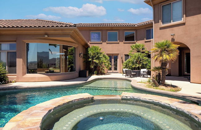 Sangiovese By Avantstay Spectacular Estate w/ Pool, Hot Tub & Putting Green - Photo 11