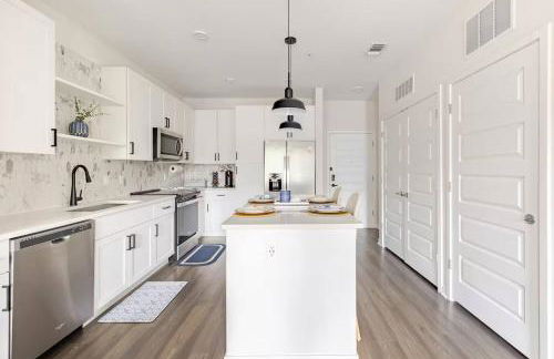 LuXury Stay | Pool + Gym + Fast Wi-fi - Foto 40