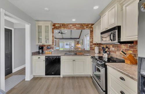 Ground Level and End Condo Unit - Quiet 2 Bedrooms and 1 Bath - Foto 9