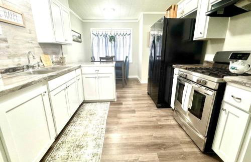 Soothing Greens Color Peaceful 3 BR 1BA Dwelling - Foto 6