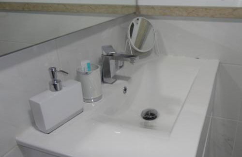 Chachino Guesthouse -5 Mins walk to Train & Bus Station - Foto 56