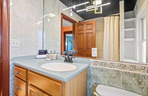 8BR 3BA Classic by Tropicana, Boardwalk, Beach - Foto 61