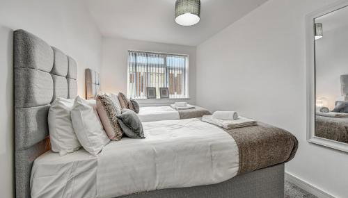 St Martins 2 Bedroom Apartments in Ruislip By 360 Stays - Foto 5, towels